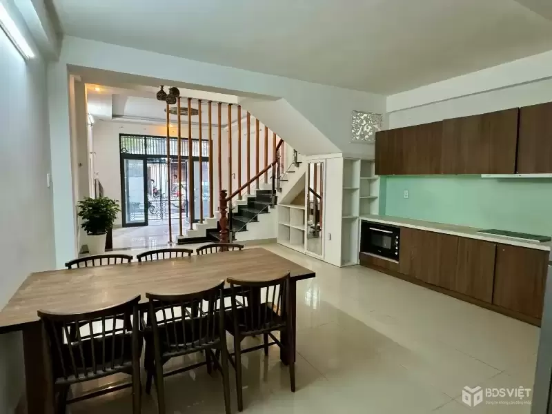 Bán nhà Vũ Đình Long 75m2 2 tầng gần biển Sơn Trà giá 10.x tỷ