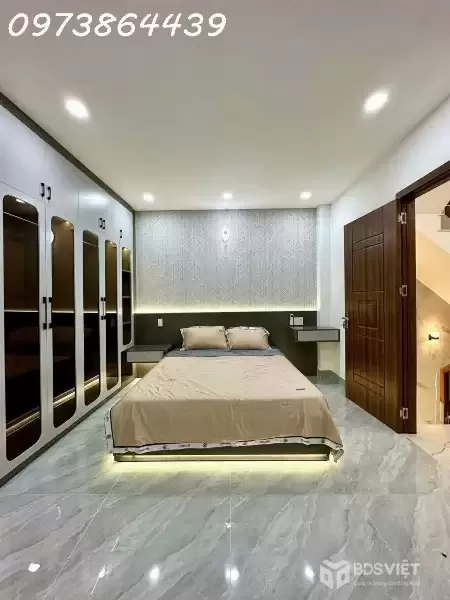 SIÊU PHẨM 5 TẦNG BTCT – HXH 6M THÔNG – TÂN CHÁNH HIỆP, Q12
- 58m² (4.5 x 13m) – Ô TÔ NGỦ TRONG NHÀ