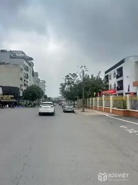 ???? BÁN NHÀ LONG BIÊN MẶT NGÕ KINH DOANH - GARA 2 OTO - NHÀ DÂN XÂY - GIÁ ĐẦU TƯ