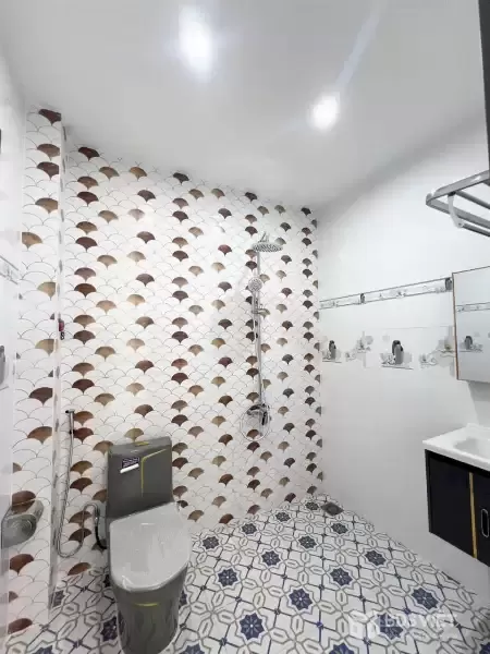 Bán 6 căn nhà xây đồng bộ mt đường Lê Thị Ty, Long Thượng dt 144m2 1 lầu,3pn,2wc giá 3,45 tỷ/căn