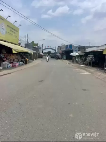 Bán đất mt đường Tân Bửu-Thanh Phú,xã Tân Bửu dt 224m2 (200m2 thổ) giá 3,5 tỷ