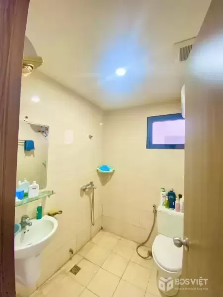 Bán gấp giá rẻ chung cư Mai Hương 60m, Tầng 5, mặt tiền 4m, 2.65 tỷ Bạch Mai, Hai Bà Trưng.