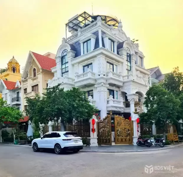 SIÊU BIỆT THỰ VIỆT HƯNG - LONG BIÊN, THANG MÁY, NỘI THẤT CAO CẤP NHÀ 4 MẶT TIỀN