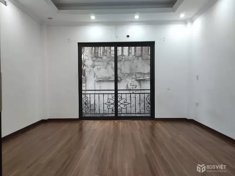 Bán Nhà Đê Trần Khát Chân 30m2. 5 tầng. mặt tiền 4.2m. giá chỉ 7.38 Tỷ Hai Bà Trưng Hà Nội