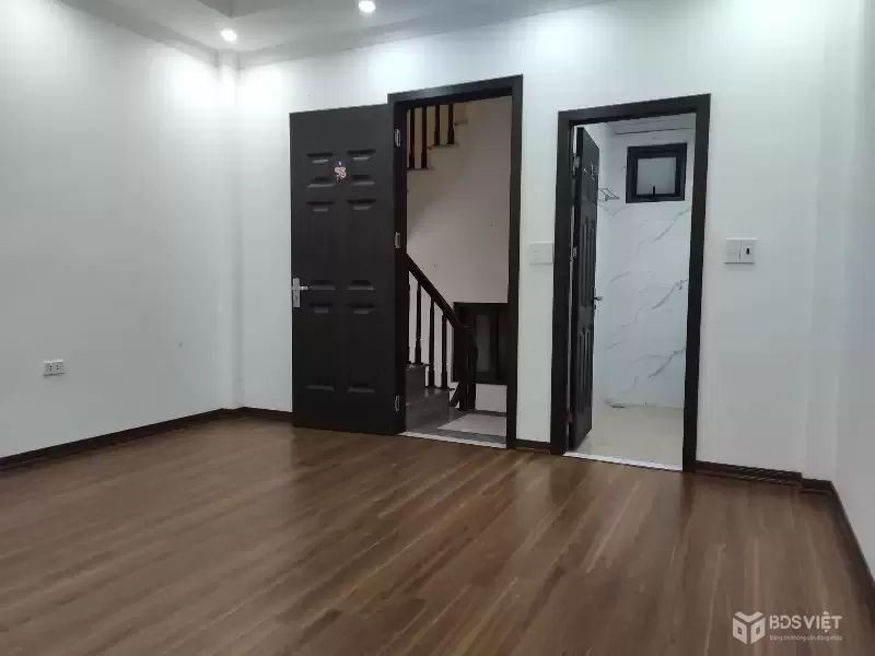 Bán Nhà Đê Trần Khát Chân 30m2. 5 tầng. mặt tiền 4.2m. giá chỉ 7.38 Tỷ Hai Bà Trưng Hà Nội