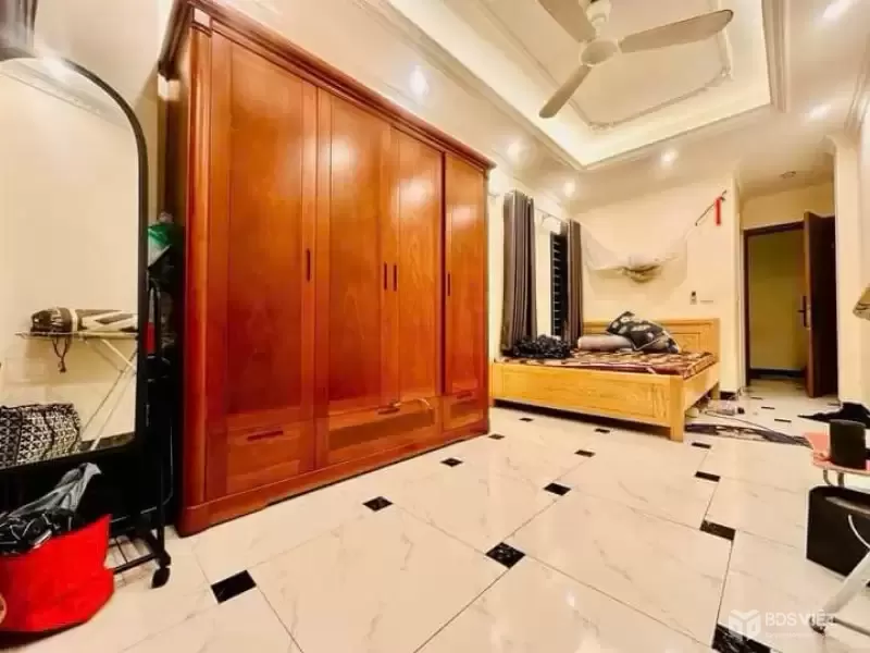 Bán Nhà Tân Mai 27m2. 4 tầng. mặt tiền 3m. giá 8.3 Tỷ Hoàng Mai Hà Nội