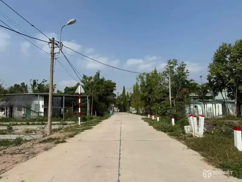 Bán đất mặt tiền đường beton ấp Cây Sộp, Tân An Hội dt 175m2 full thổ giá 1,8 tỷ