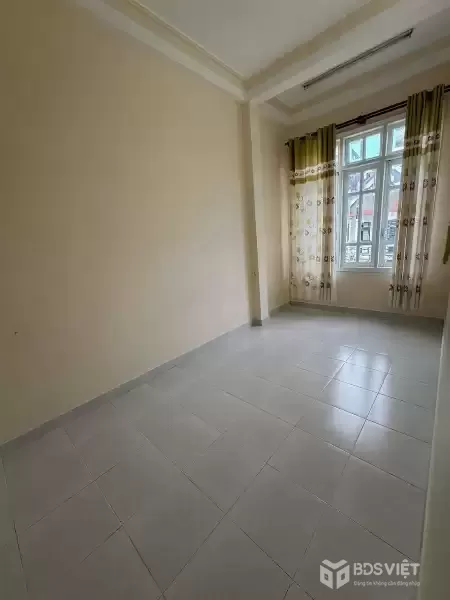 Cho thuê nhà 5 phòng ngủ đường Phan Chu Trinh Đà Lạt giá 12 triệu