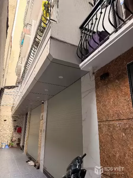 Quan nhân nhà ngay đầu ngõ, 12 tỷ 36m sử dụng 7 tầng thang máy mới kính coong chỉ cần dọn vào ở