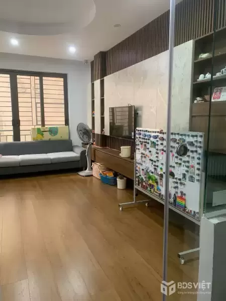 Quan nhân nhà ngay đầu ngõ, 12 tỷ 36m sử dụng 7 tầng thang máy mới kính coong chỉ cần dọn vào ở