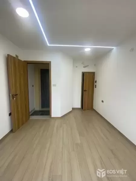 mặt đường bưởi ba đình DT 25m x7 tầng thang máy 14,3 tỷ vỉa hè,kinh doanh