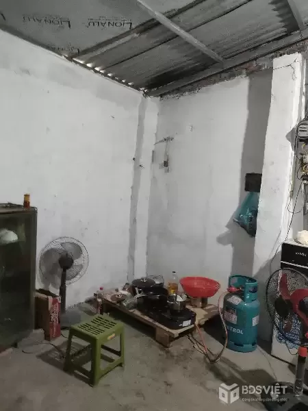 Bán gấp giá rẻ Giải Phóng 63m, cấp 4, mặt tiền 4m, 950 triệu Hoàng Mai.