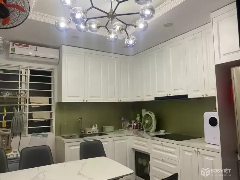 Bán Nhà Đội Nhân 37m.  5 tầng. mặt tiền 3.3m. giá 15.5 Tỷ Ba Đình Hà Nội