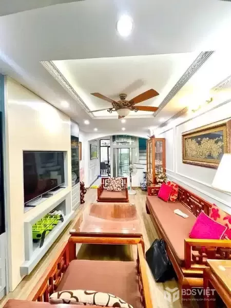 Bán Nhà Đội Nhân 37m.  5 tầng. mặt tiền 3.3m. giá 15.5 Tỷ Ba Đình Hà Nội