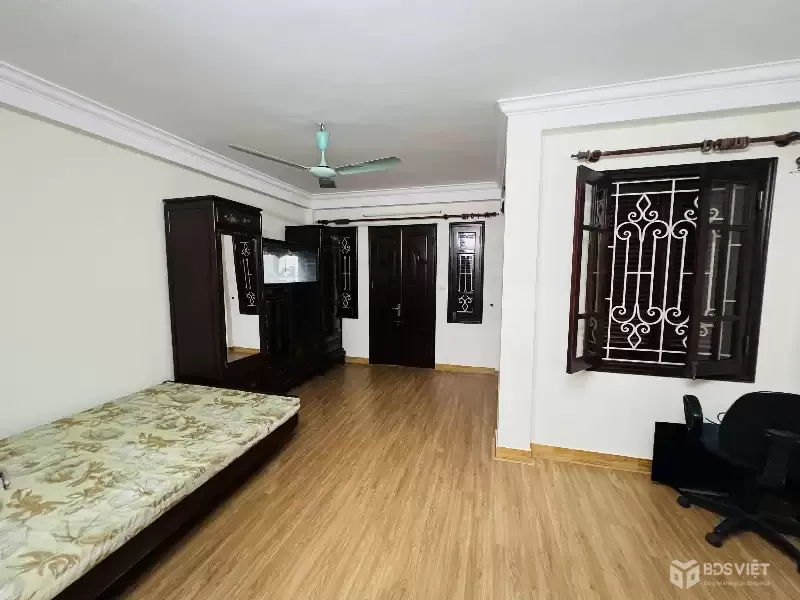 Bán Nhà Ngọc Khánh 40m2. 5 tầng. mặt tiền 5.1m. giá 9.8 tỷ Ba Đình Hà Nội