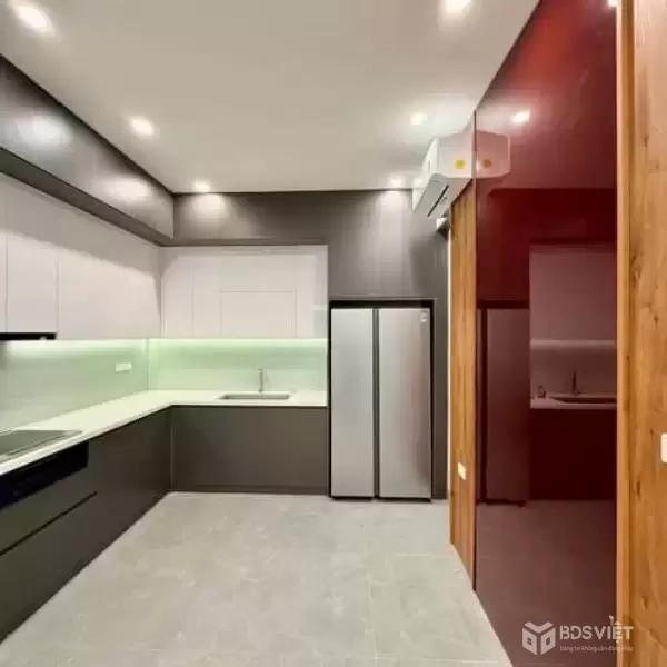 ĐỐNG ĐA - TÔN ĐỨC THẮNG -HIẾM 20 TỶ - NGÕ THÔNG OTO NGỦ TRONG NHÀ, GẦN SÁT VĂN MIẾU.