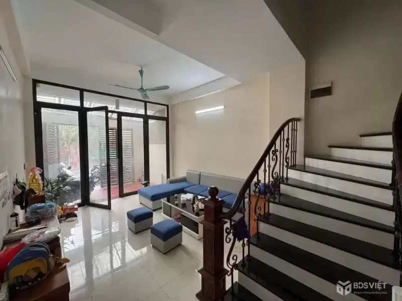 NHÀ ĐẸP VỪA Ở VỪA KINH DOANH – Ô TÔ TRÁNH NHAU Thôn Sáp Mai  xã Thiên Lộc (Võng La cũ) Diện tích: 57m² Mt 4.1m Sẵn nhà 4 tầng kiên cố