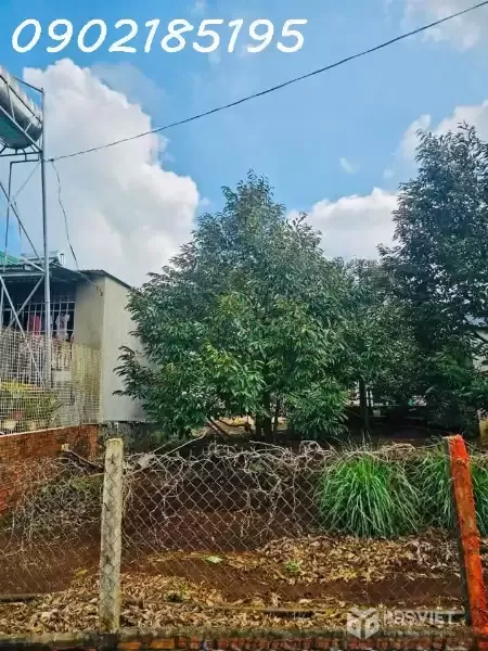 LÔ ĐẤT SỔ ĐỎ THỔ CƯ – PHƯỜNG TÂN LỢI – BUÔN MA THUỘT, CÁCH TRƯỜNG ĐẠI HỌC Y DƯỢC BUÔN MA THUỘT 4 km = 780 triệu