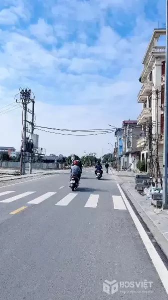 LÔ GÓC 2 MẶT TIỀN – ĐẤT ĐẸP THỌ ĐA, KIM NỖ  Full thổ cư – pháp lý rõ ràng Mặt tiền ~4m – nở hậu cực đẹp Ô tô vào đất – 2 mặt tiền thoáng