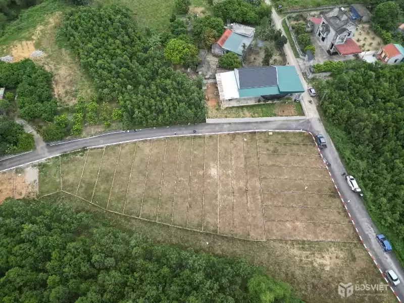 ???? 2xx triệu – tầm tiền này nhiều nơi còn đất trống, ở đây đã có dân cư + sổ riêng