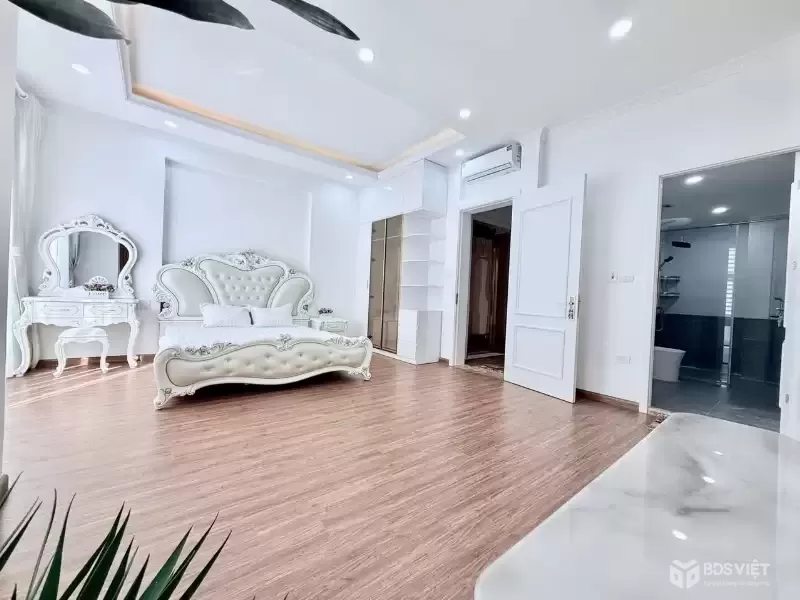 ???? CHÙA BỘC – DIỆN TÍCH  60M – 7 TẦNG  – MT-  5M MẶT TIỀN  – THANG MÁY – 40M RA PHỐ