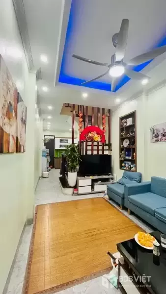 nguyễn đình hoàn cầu giấy 35m x4 tầng 9,3 tỷ 30m ô tô tránh,ngõ thông