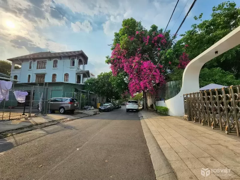 Ngộp! Bán đất ngang lớn gần Trần Não, 290m2 (10x30) 57.9 tỷ, Đường 12, Bình An