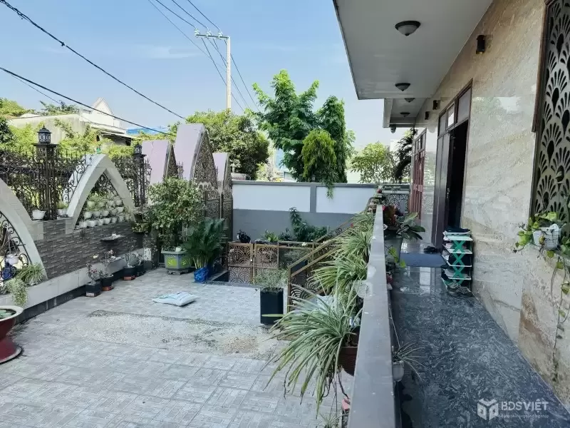 Bán Biệt Thự Triệu Đô Linh Đông Thủ Đức - 450m² - Ngang 18m - 5 Tầng Có Thang Máy - Giá 33 Tỷ