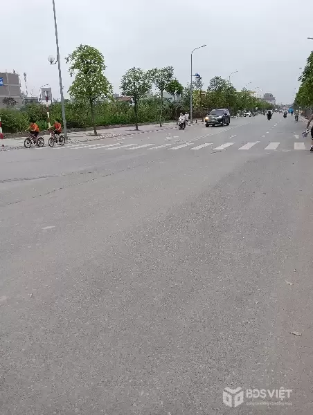 BÁN NHÀ MẶT ĐƯỜNG CỰ KHỐI HOA ĐỘNG – LONG BIÊN – VỊ TRÍ ĐẮC ĐỊA .