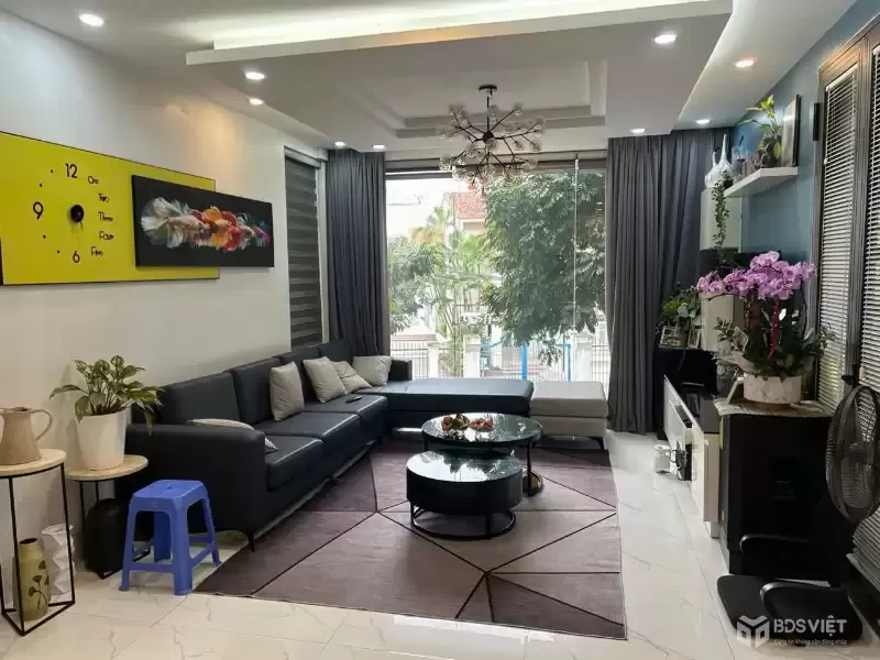 BÁN NHÀ MẶT ĐƯỜNG CỰ KHỐI HOA ĐỘNG – LONG BIÊN – VỊ TRÍ ĐẮC ĐỊA .