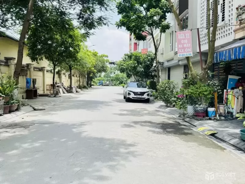 ĐẤT PHÂN LÔ VIỆT HƯNG - 65M2 - VIEW HỒ CÔNG VIÊN - Ô TÔ TẢI TRÁNH - GIÁ ĐẦU TƯ  0372311369