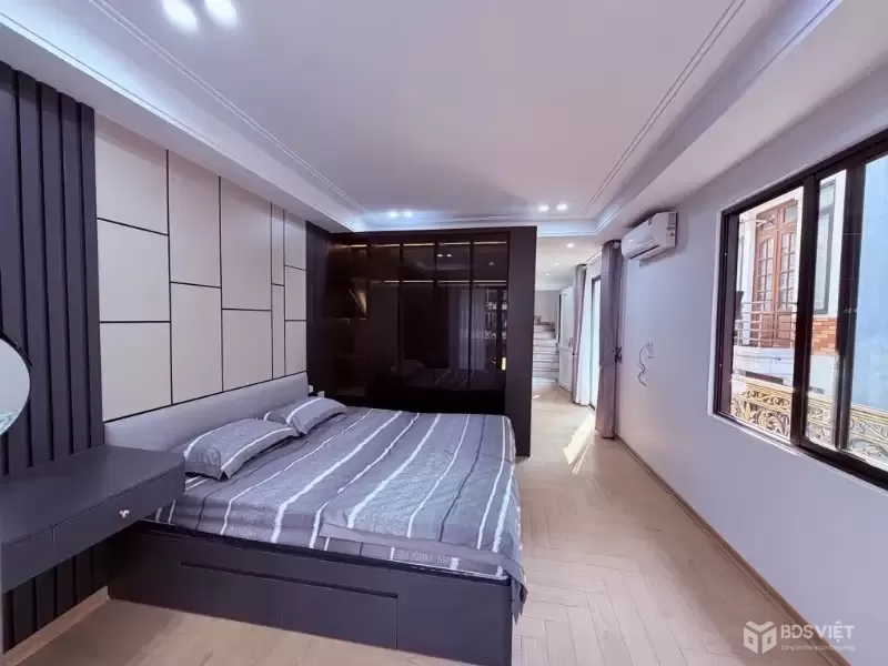 [BÁN NHÀ SÀI ĐỒNG] SIÊU PHẨM HOA HẬU 7 TẦNG THANG MÁY - LÔ GÓC – GẦN VINHOMES [ 0372311369]