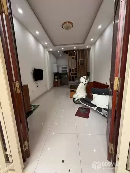 HOT CHÍNH CHỦ BÁN NHÀ phường NGỌC THỤY, quận Long Biên, HN – Ô TÔ TRÁNH – Ở NGAY – CHỈ 8,8 TỶ