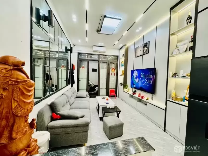 kim mã DT 25m x4 tầng 7,9 tỷ full nội thất 50m ra mặt phố,ngõ thông