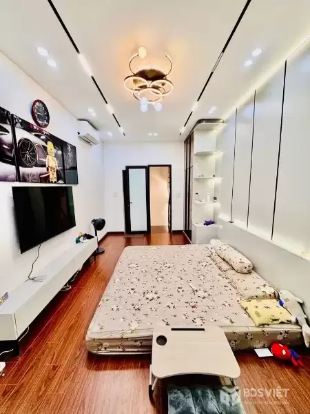 kim mã DT 25m x4 tầng 7,9 tỷ full nội thất 50m ra mặt phố,ngõ thông