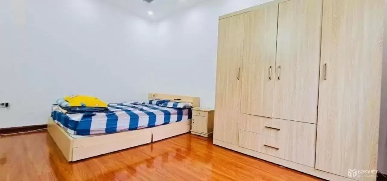 đào tấn 35m x5 tầng 7,95 tỷ ngõ thông thoáng,nhà đẹp ở ngay