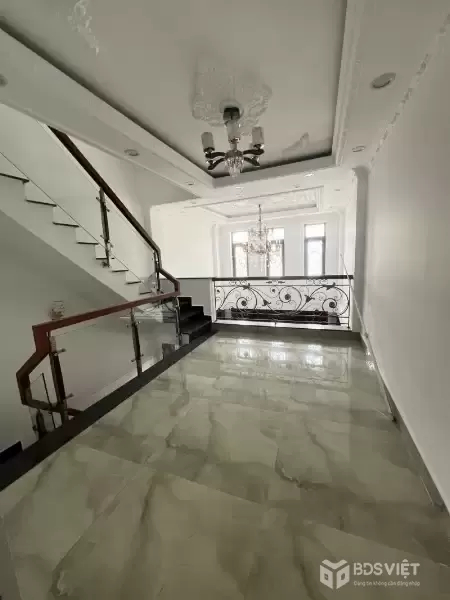 Bán nhà 4 tầng mặt phố Đường số 5 Linh Xuân Thủ Đức - View Phạm Văn Đồng - 10.2 Tỷ