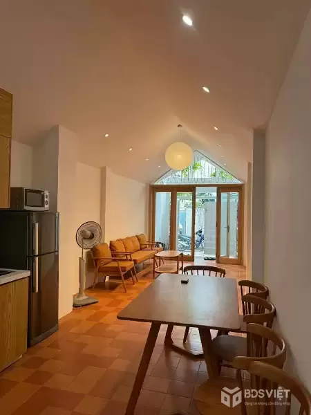 Nhà Mới 3 Tầng Sát Biển 100m – Ô Tô Tận Cửa – Full Nội Thất – 11 Tỷ