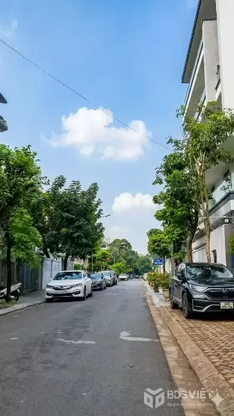 [BÁN ĐẤT] BIỆT THỰ VIỆT HƯNG - 330M2 - MẶT TIỀN 12M - SÁT VINHOMES RIVERSIDE - CHỦ GIẢM GẤP 3 TỶ [0372311369]