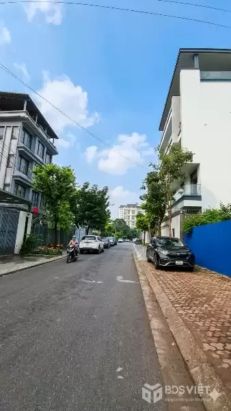 [BÁN ĐẤT] BIỆT THỰ VIỆT HƯNG - 330M2 - MẶT TIỀN 12M - SÁT VINHOMES RIVERSIDE - CHỦ GIẢM GẤP 3 TỶ [0372311369]