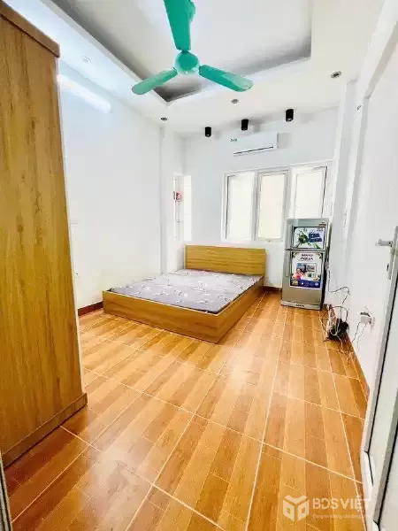 Bán Nhà Tân Mai 44m2.  5 tầng. mặt tiền 3.5m. giá 12.8 tỷ Hoàng Mai Hà Nội