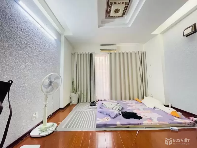 lạc long quân 50m x6 tầng 18,9 tỷ ô tô qua nhà,ngõ thông,full nội thất,5p ra hồ tây