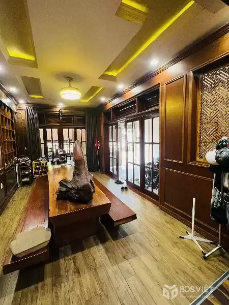 ♥ MT Lê Đại Hành 150m2, ngang 7m, 2.5 tầng, Nội Thất Gỗ xịn sò, chính chủ xây ở cực chất 15.x tỷ