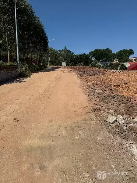 Bán đất Thượng Tùng, Yên Dũng, Bắc Giang. 106m2- Mt 6,3m. đường ô tô. giá 890 triệu