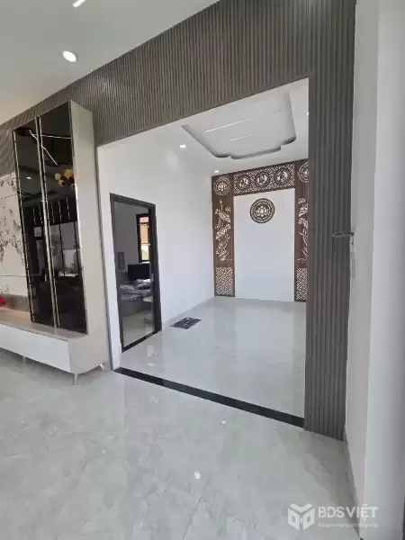 Bán villa sân vườn hồ bơi Long Thượng, Cần Giuộc dt550m2 , 3pn,2wc giá 5,6 tỷ