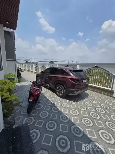 Bán villa sân vườn hồ bơi Long Thượng, Cần Giuộc dt550m2 , 3pn,2wc giá 5,6 tỷ