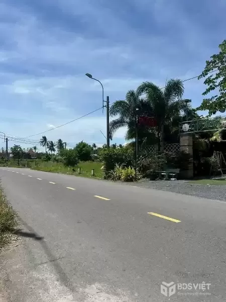 Bán nhà mặt tiền Long Hòa-Phước Vân, xã Phước Vân dt 115m2 , 1 lửng , 3pn,2wc giá 2,25 tỷ