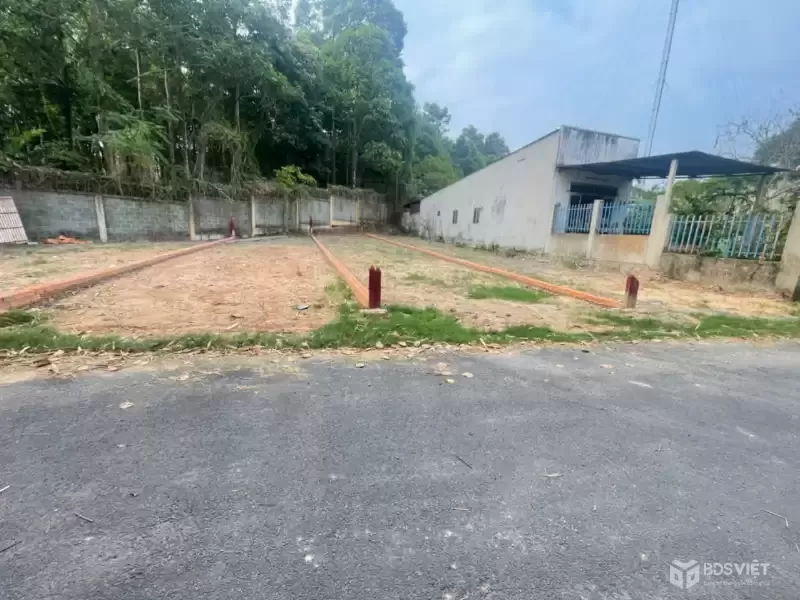 Bán nền thổ cư đường nhựa 1/ tỉnh lộ 15, xã Nhuận Đức dt 110m2 ( 90m2 thổ) giá 1,1 tỷ