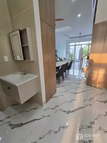 Bán 2 nhà mới xây Phước Vân dt 115m2 , 1 lầu,4pn,3wc hướng Đông Bắc giá 2,75 tỷ / căn