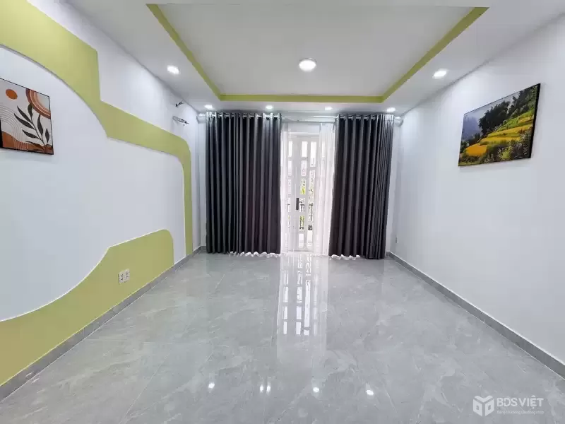 Bán nhà mới xây 832/....Chiến Lược, Bình Trị Đông dt 72m2 ,2 lầu, 5pn,4wc giá 6,85 tỷ